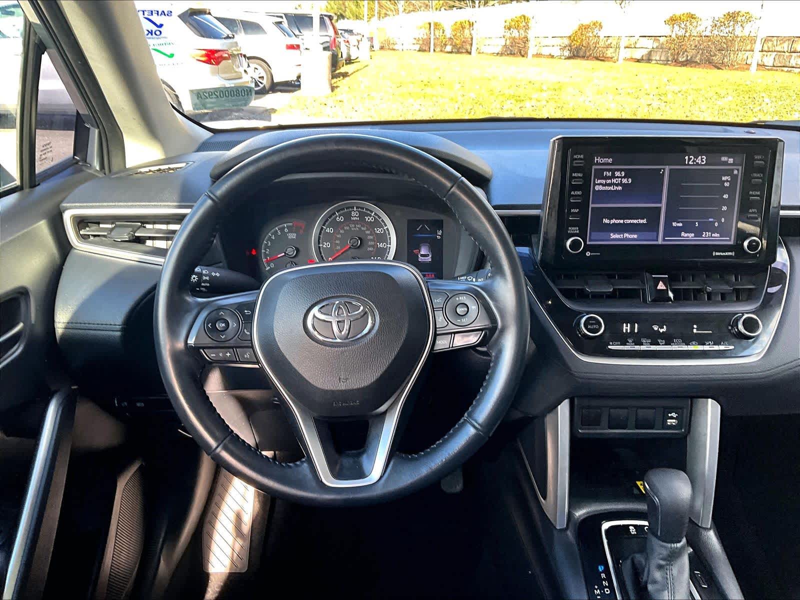 2022 Toyota Corolla Cross LE - Photo 17