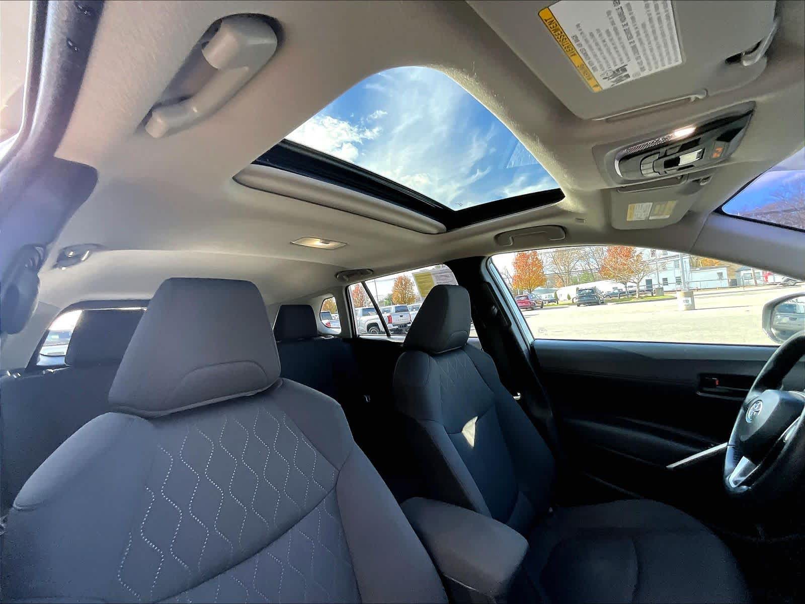 2022 Toyota Corolla Cross LE - Photo 22