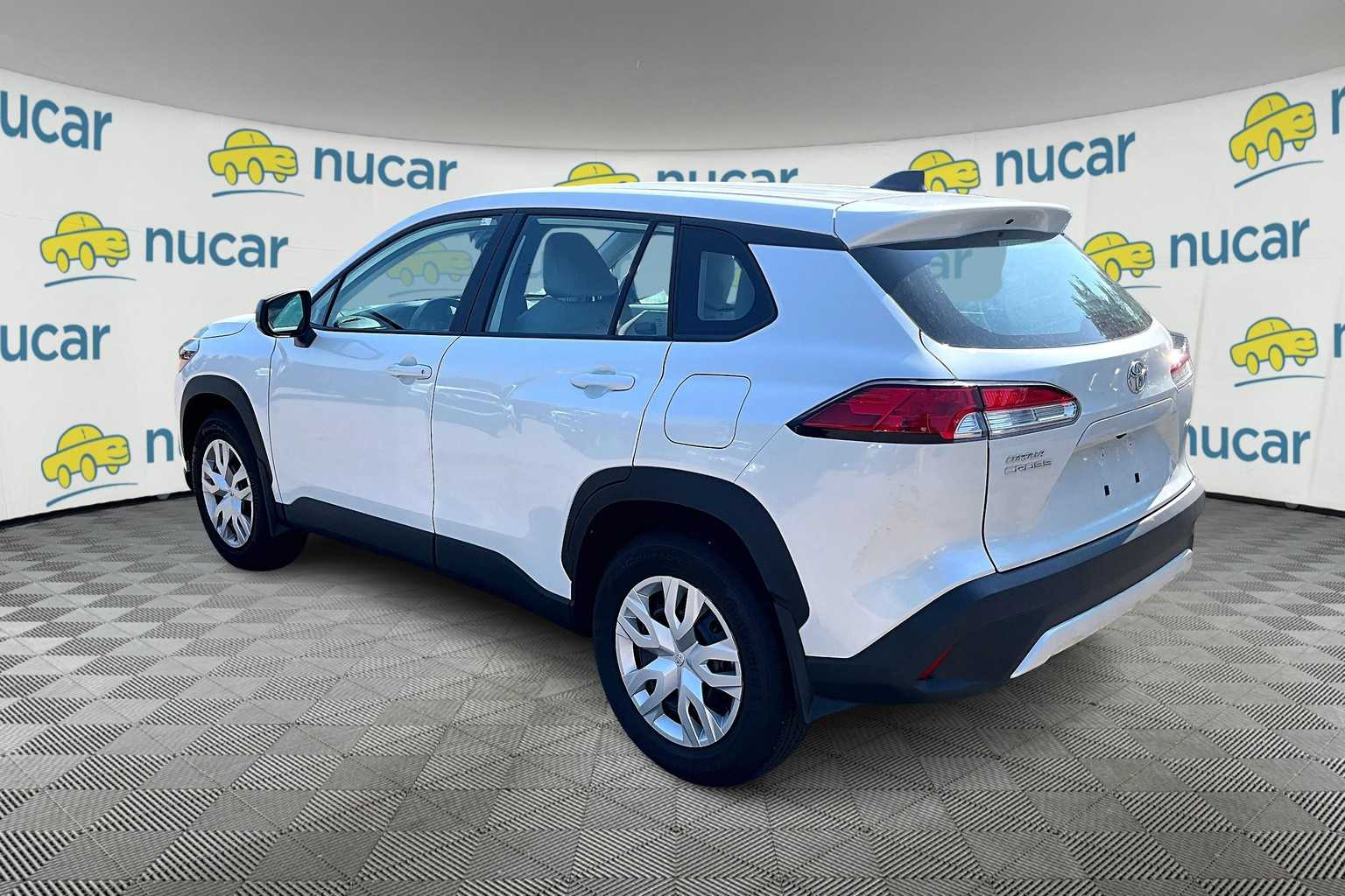 2025 Toyota Corolla Cross L - Photo 3