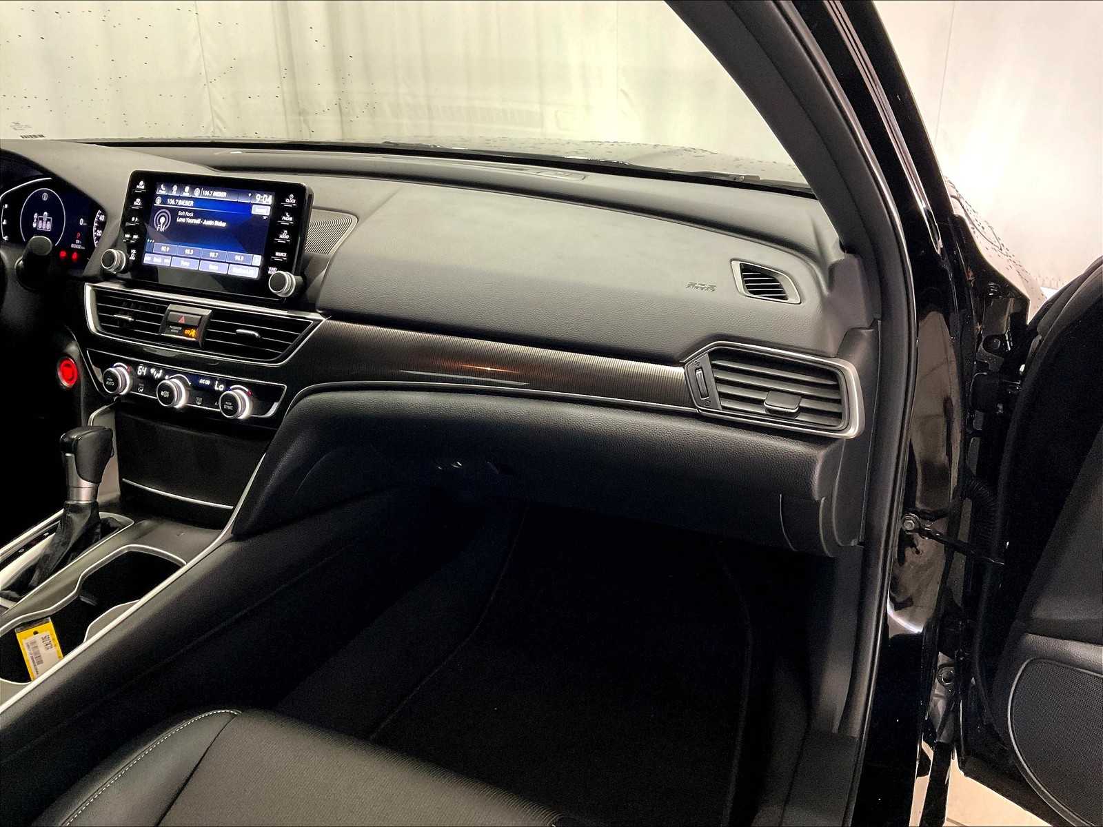 2022 Honda Accord Sport - Photo 13