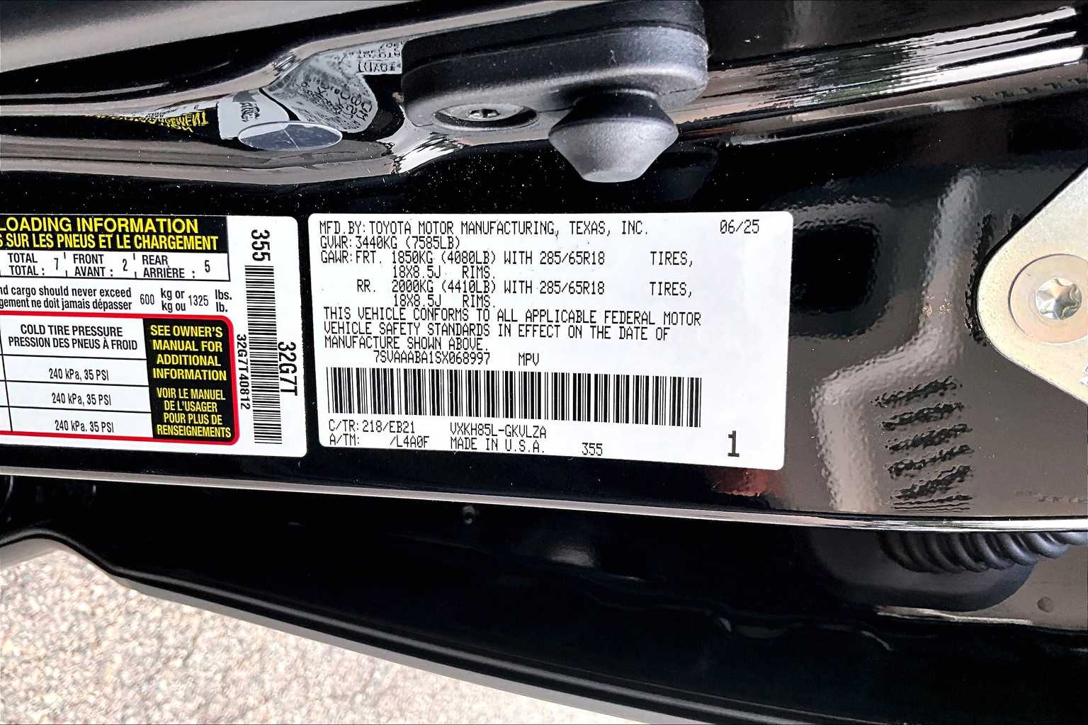 2025 Toyota Sequoia TRD Pro - Photo 17