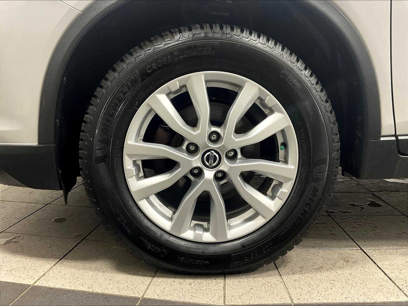 2020 Nissan Rogue SV - Photo 7