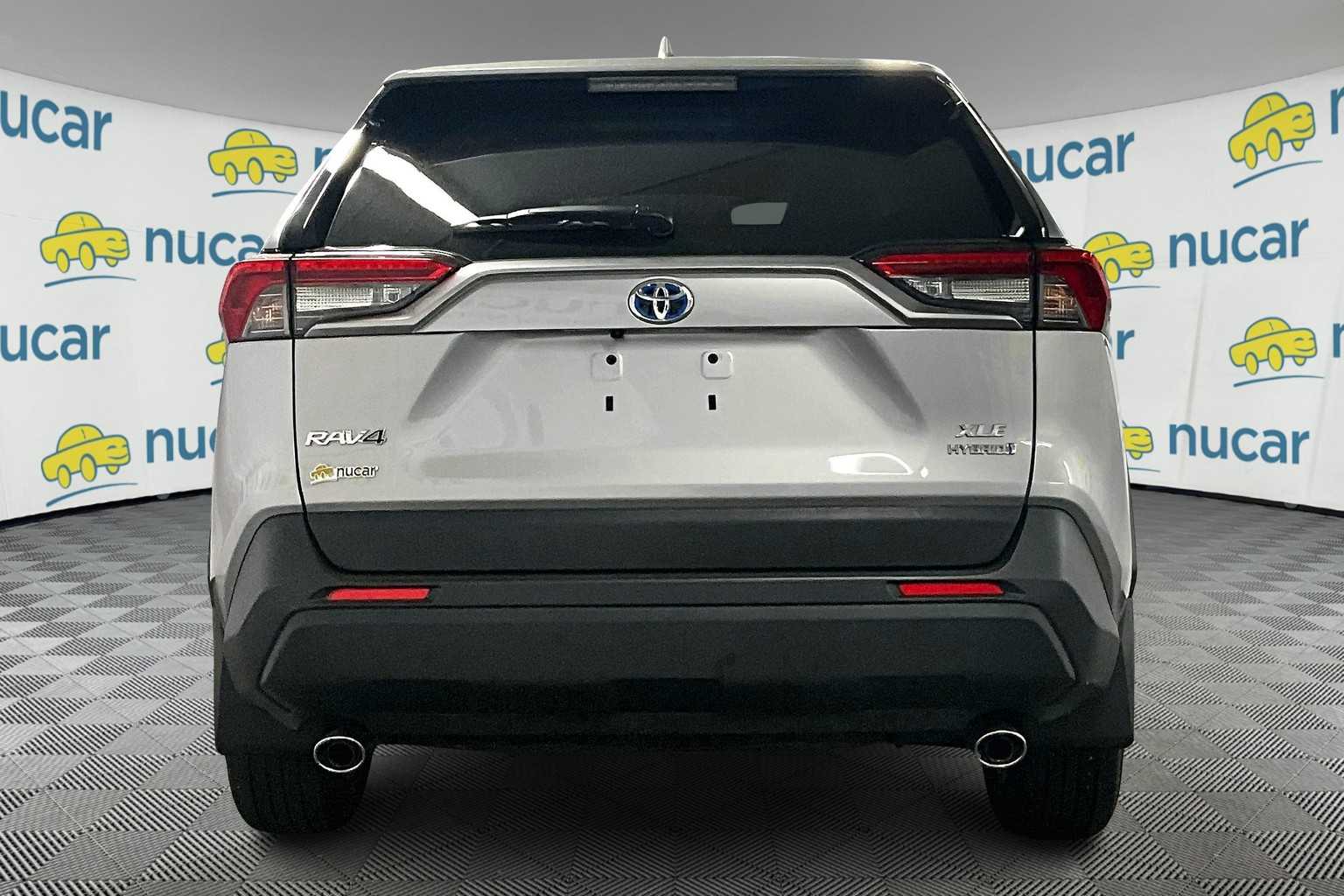 2024 Toyota RAV4 Hybrid XLE - Photo 5