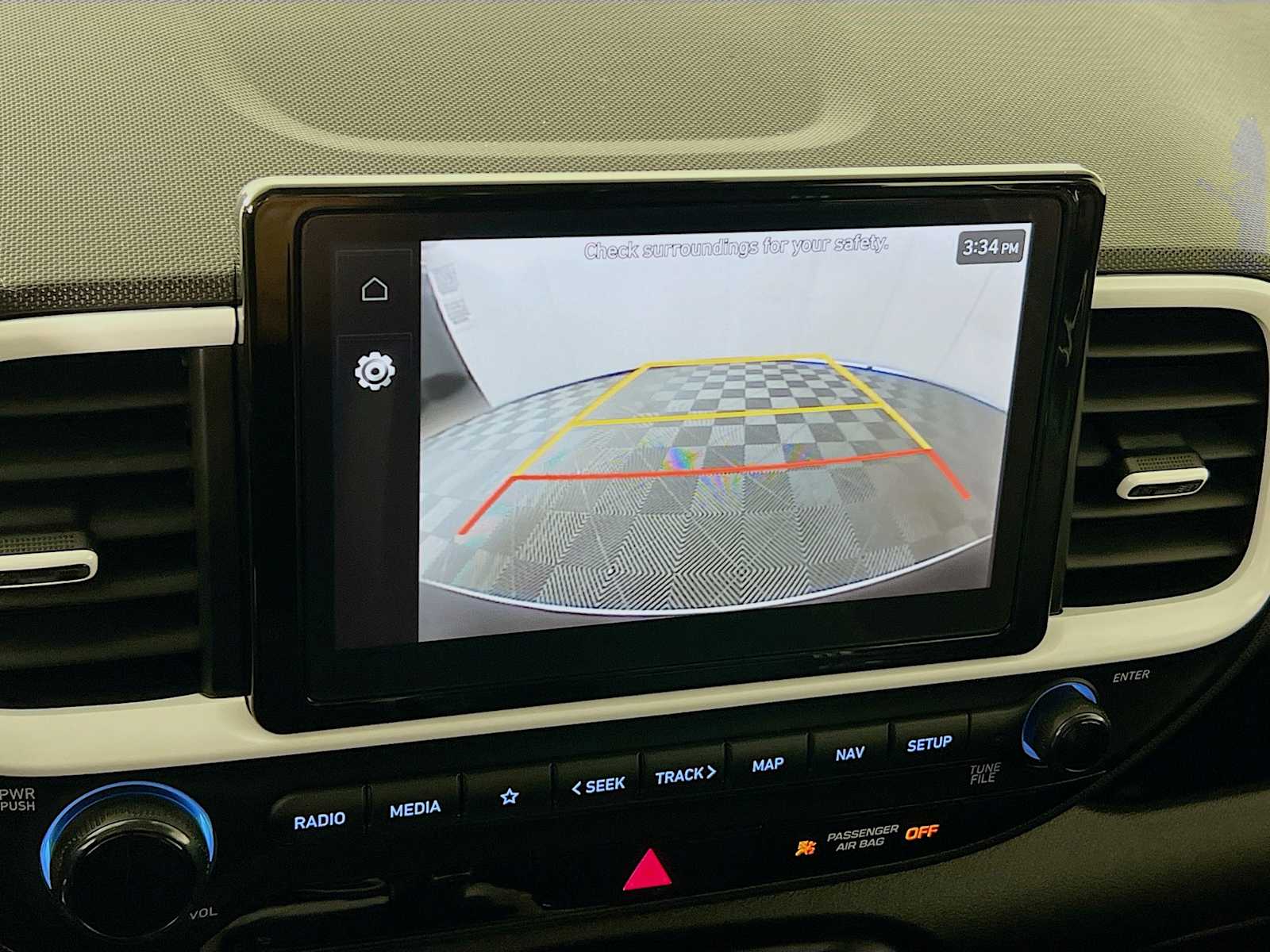 2024 Hyundai Venue Limited - Photo 13