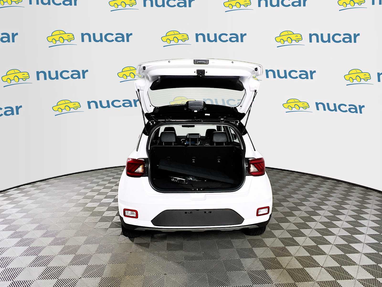 2024 Hyundai Venue Limited - Photo 25