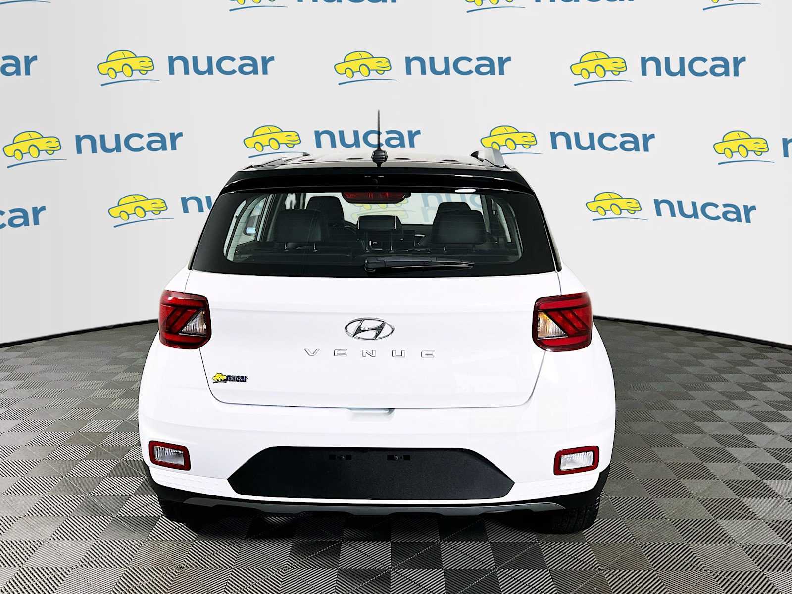 2024 Hyundai Venue Limited - Photo 6