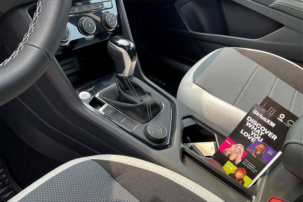 2025 Volkswagen Taos 1.5T S - Photo 14