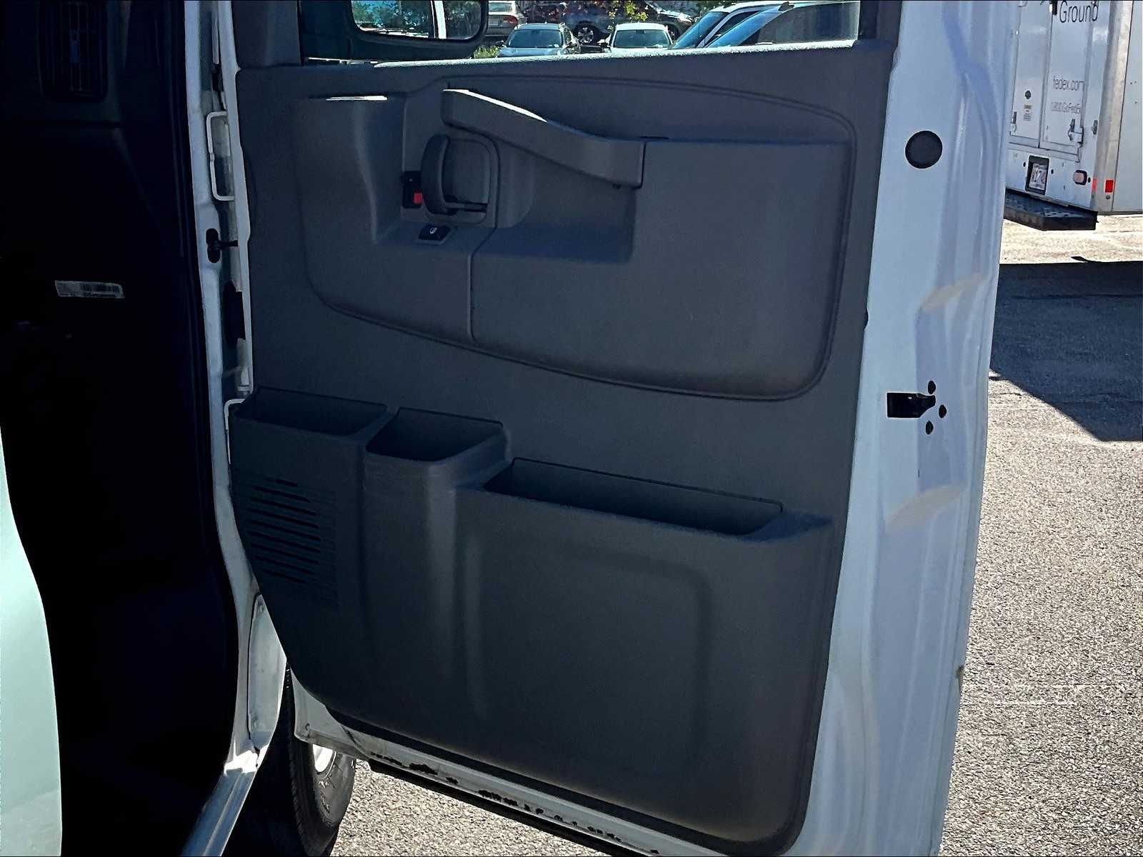 2021 Chevrolet Express  - Photo 12