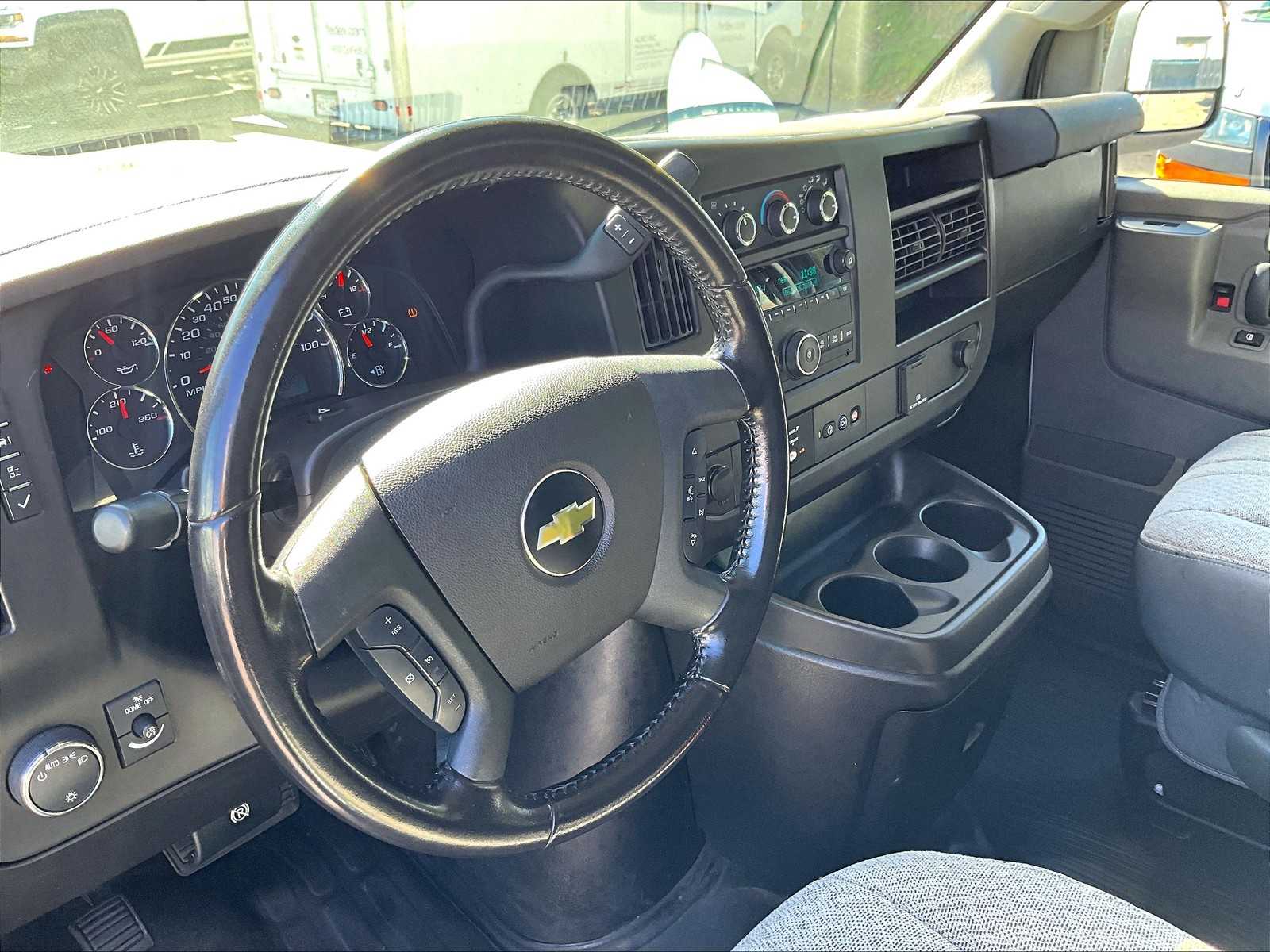 2021 Chevrolet Express  - Photo 17