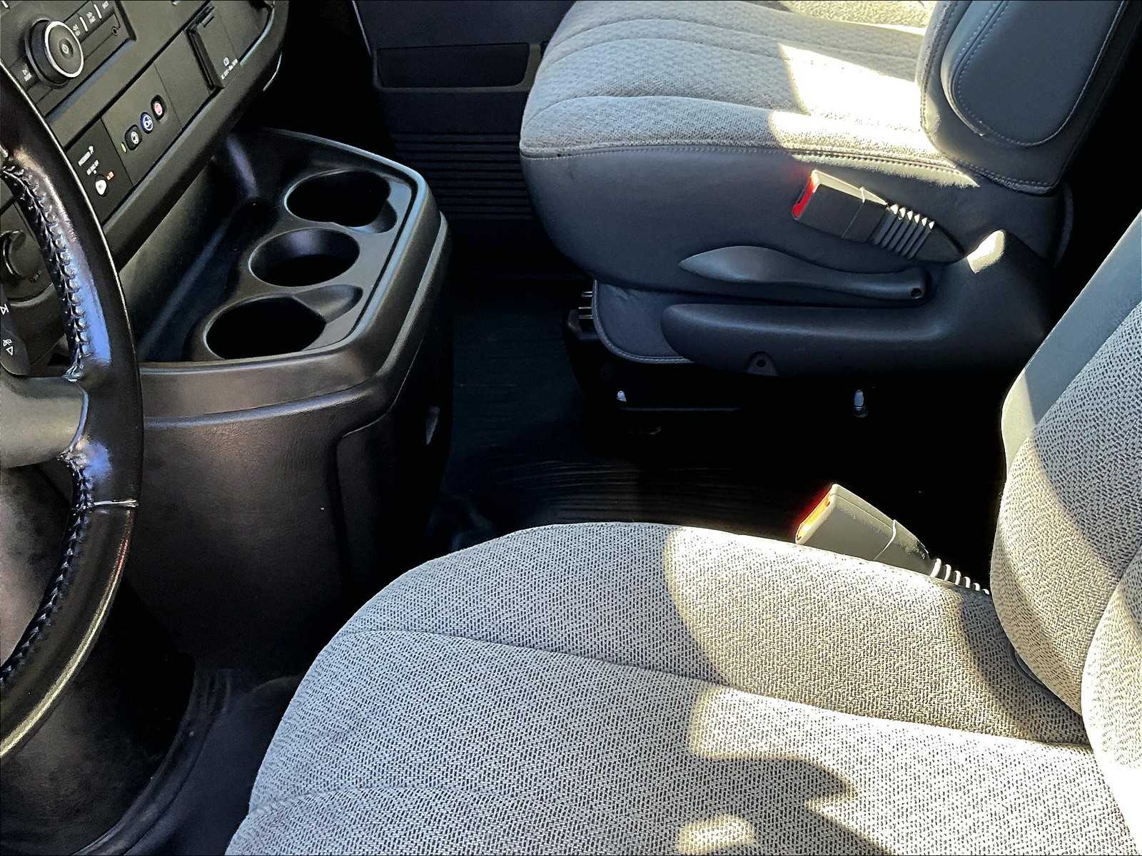 2021 Chevrolet Express  - Photo 19