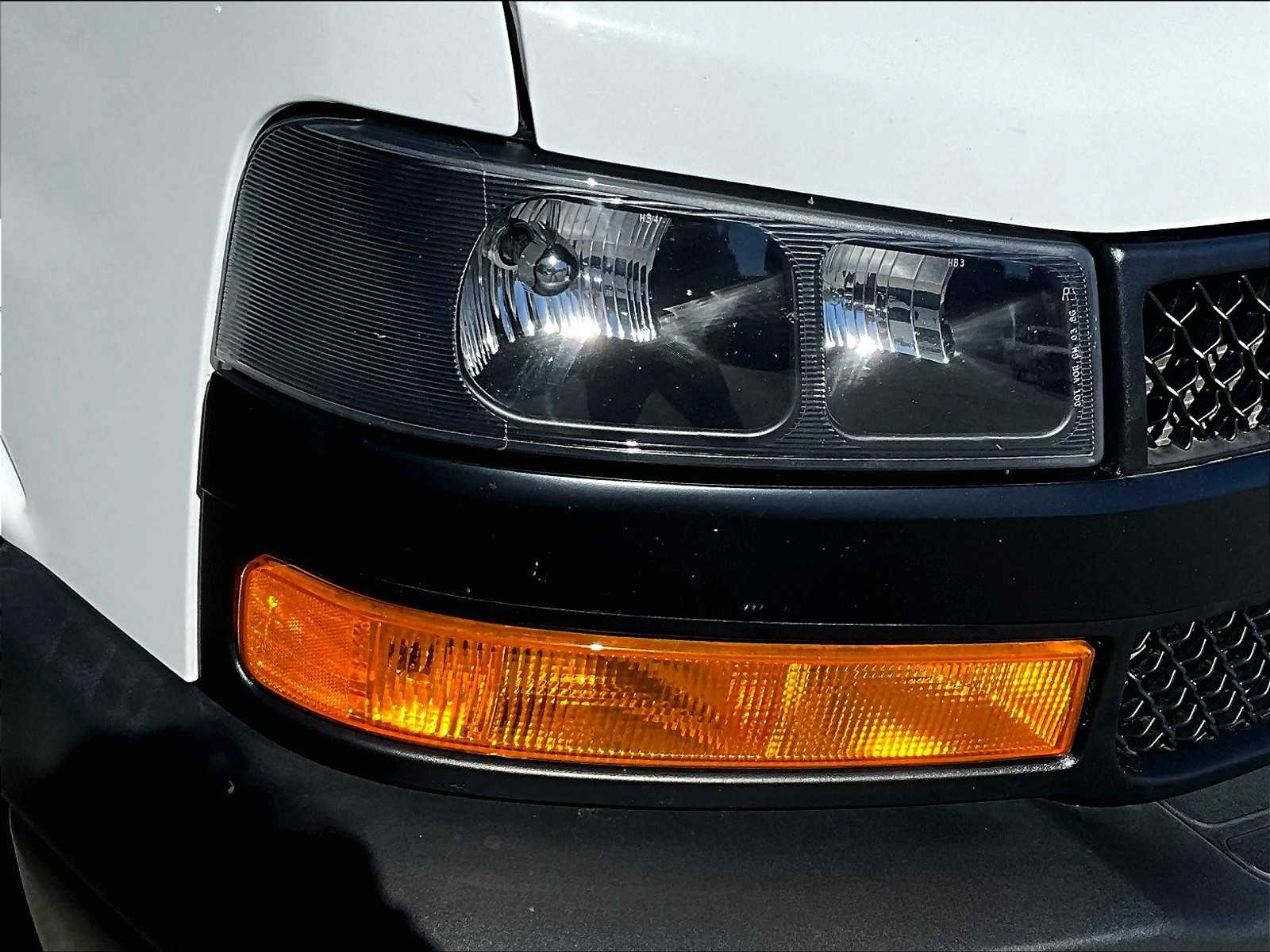 2021 Chevrolet Express  - Photo 29