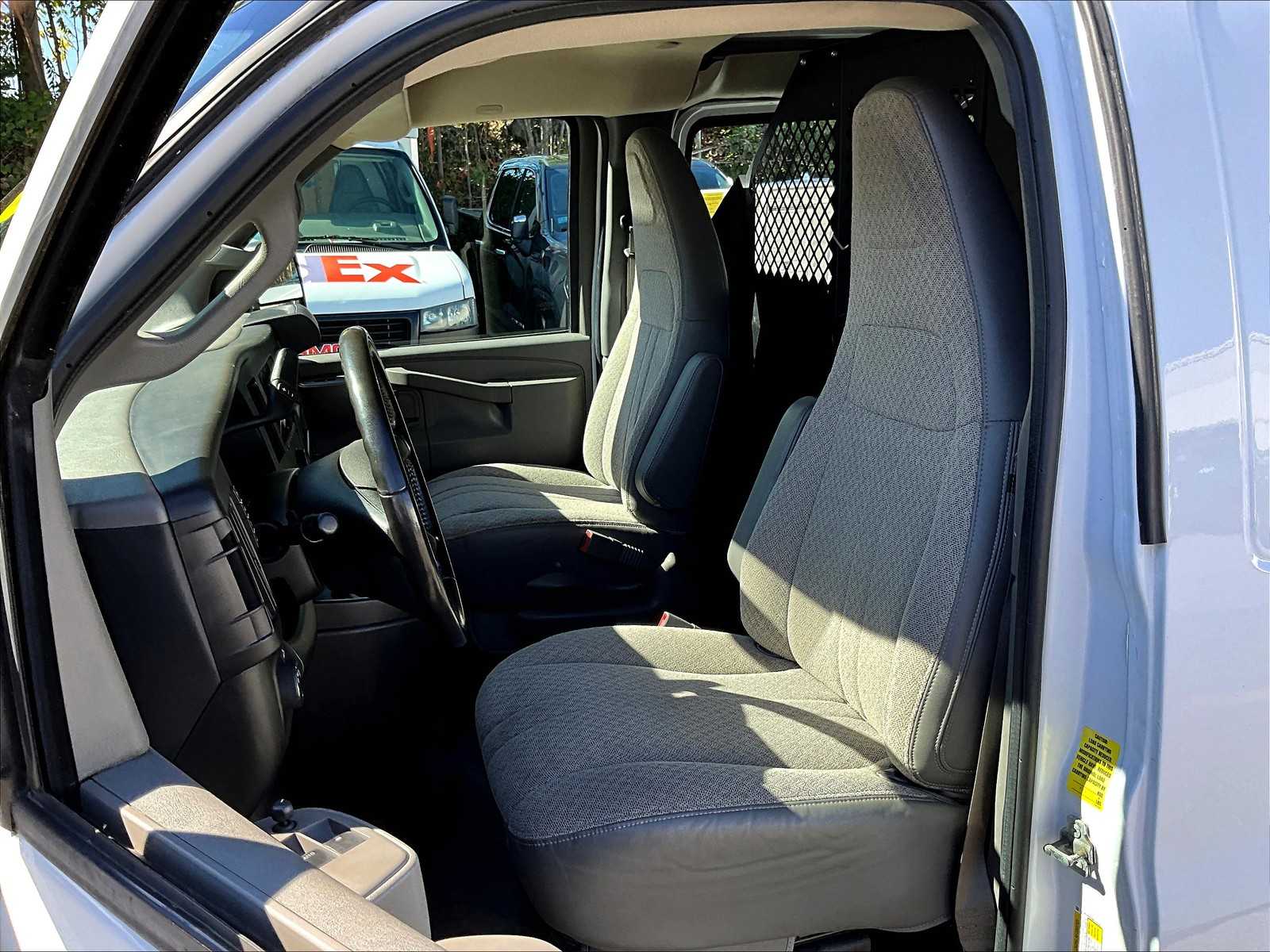 2021 Chevrolet Express  - Photo 10