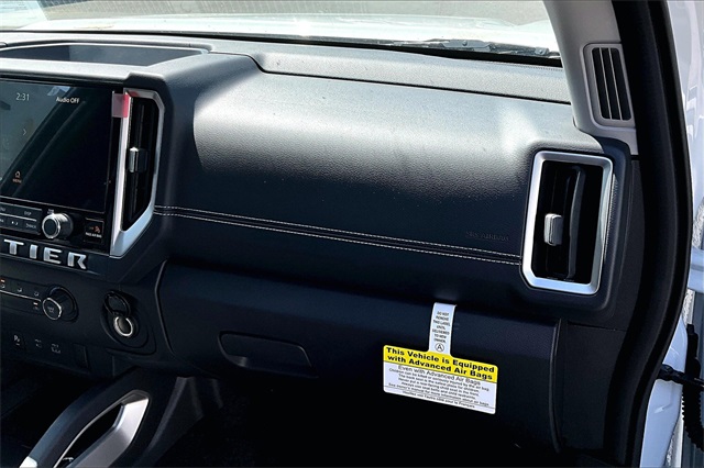 2025 Nissan Frontier SV - Photo 17