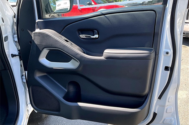 2025 Nissan Frontier SV - Photo 19