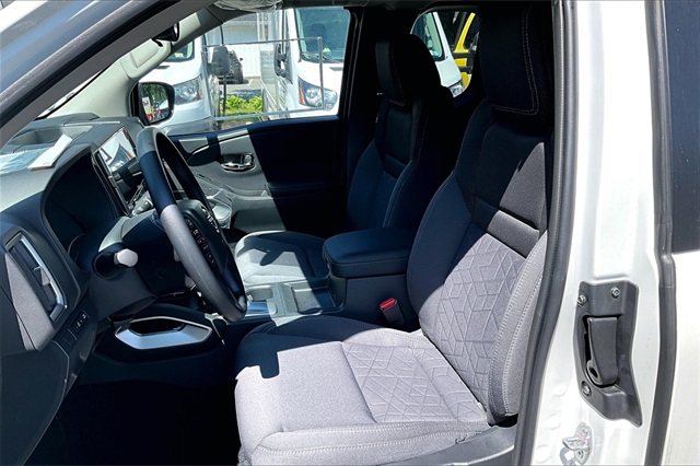 2025 Nissan Frontier SV - Photo 20