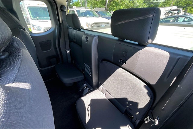 2025 Nissan Frontier SV - Photo 21