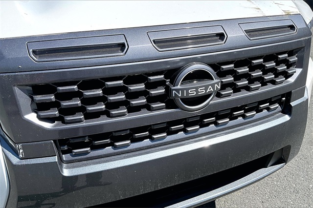 2025 Nissan Frontier SV - Photo 30