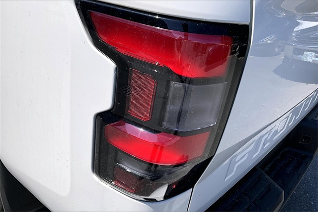 2025 Nissan Frontier SV - Photo 32