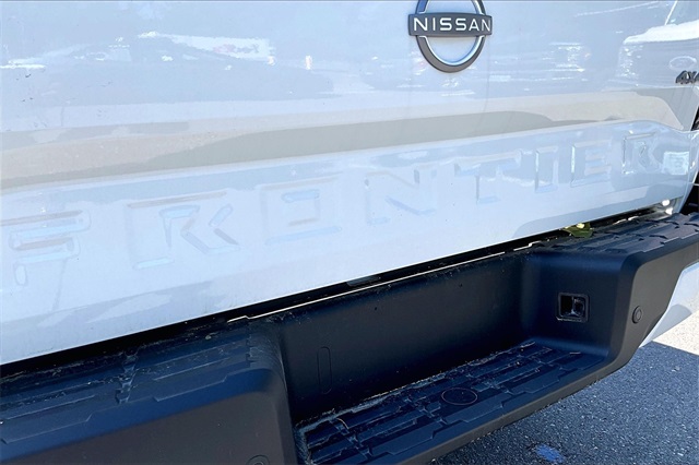 2025 Nissan Frontier SV - Photo 8