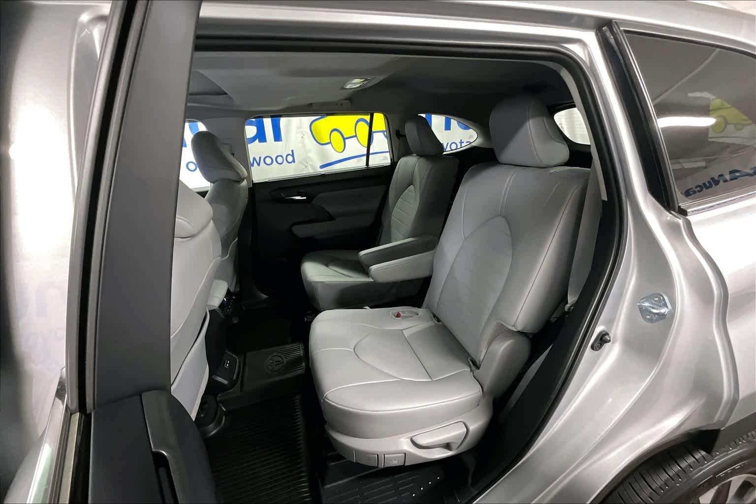 2024 Toyota Highlander XLE - Photo 15