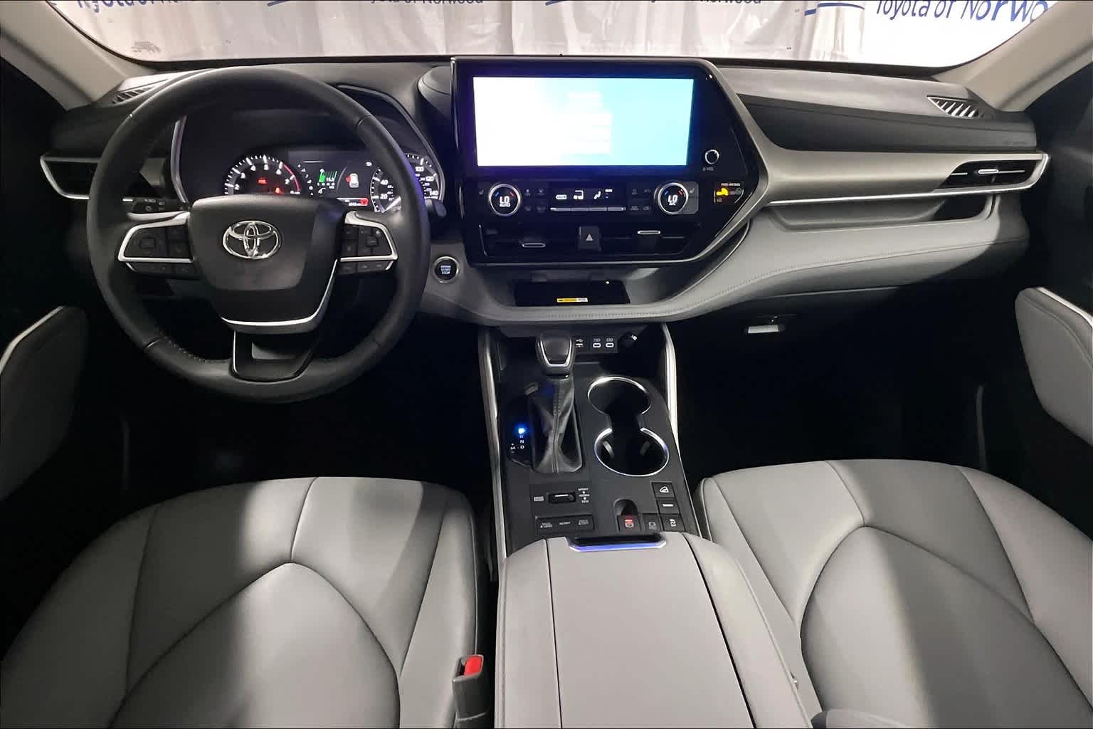 2024 Toyota Highlander XLE - Photo 21