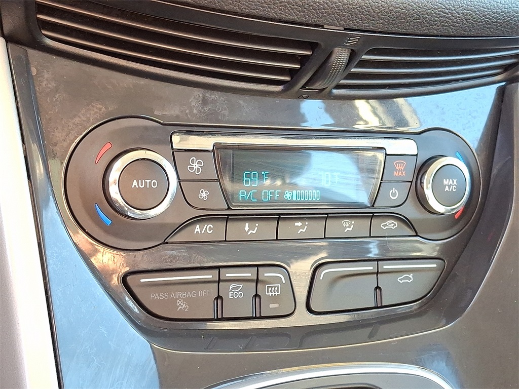 2016 Ford C-Max Hybrid SEL - Photo 17