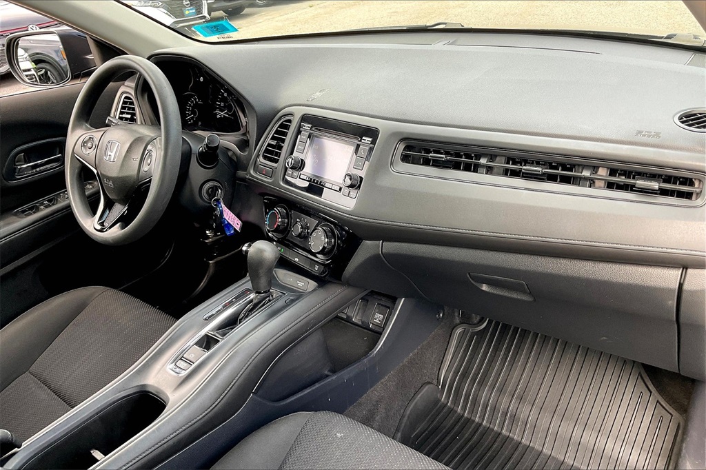 2017 Honda HR-V LX - Photo 13