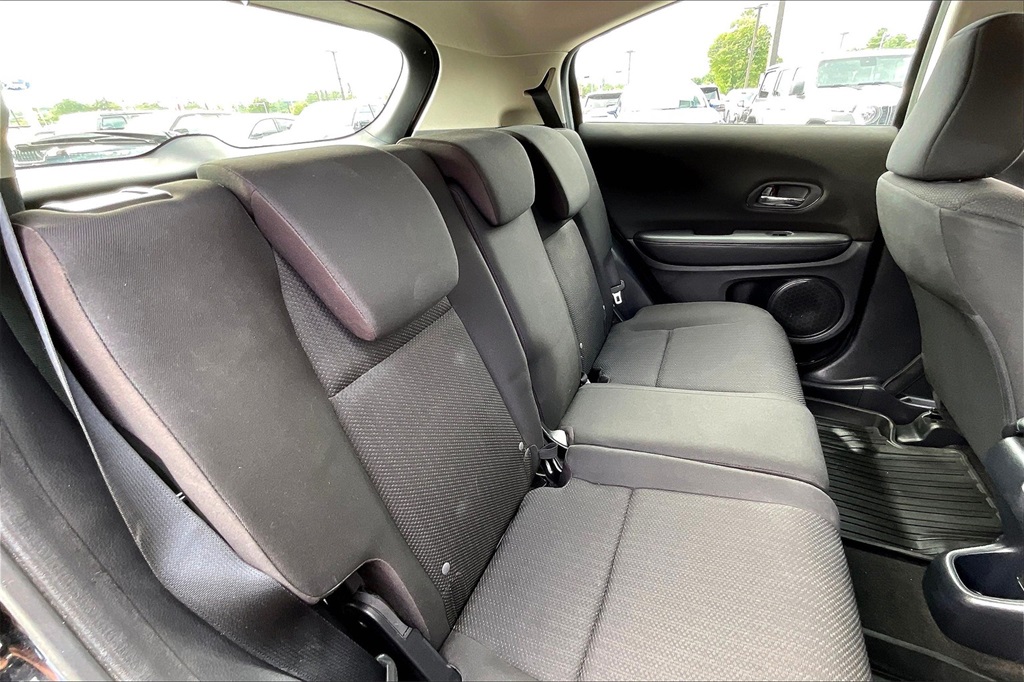 2017 Honda HR-V LX - Photo 15