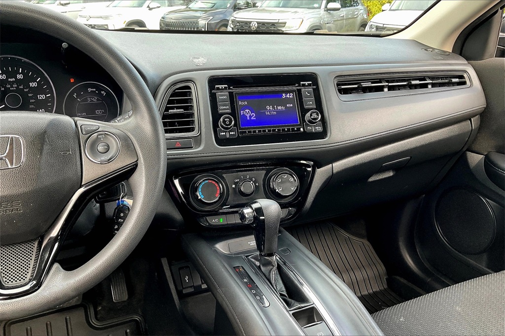 2017 Honda HR-V LX - Photo 17