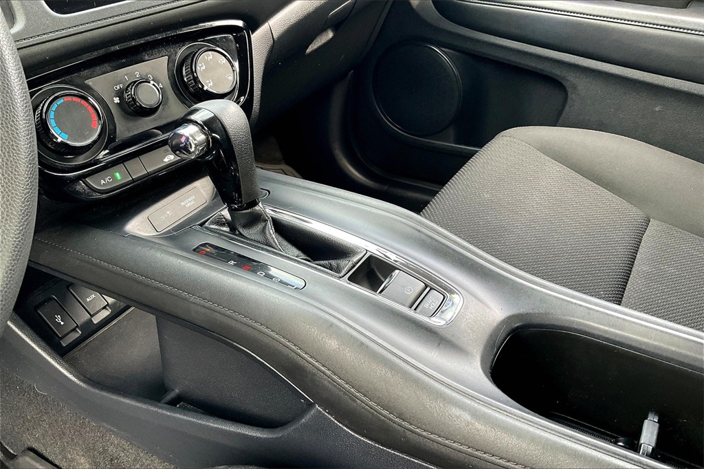 2017 Honda HR-V LX - Photo 19