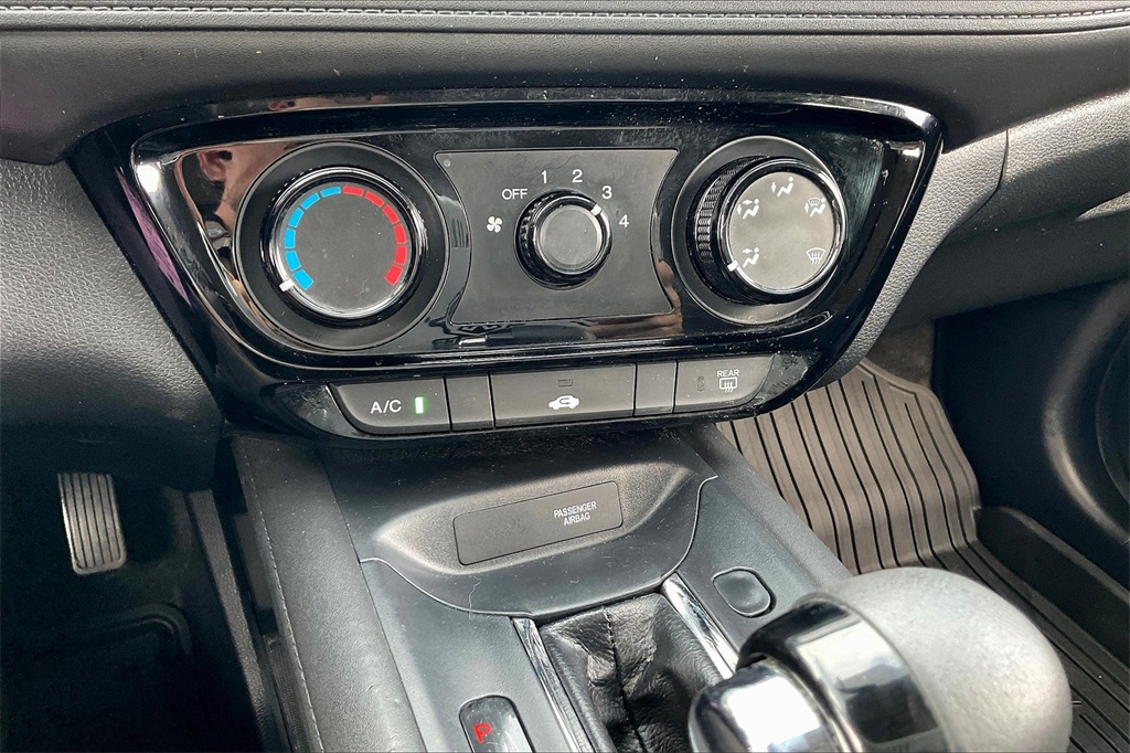 2017 Honda HR-V LX - Photo 24