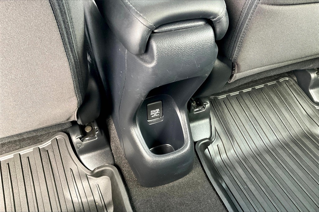 2017 Honda HR-V LX - Photo 25