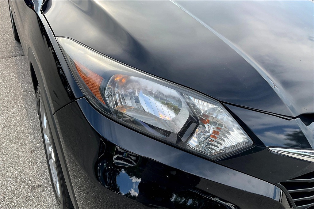 2017 Honda HR-V LX - Photo 28