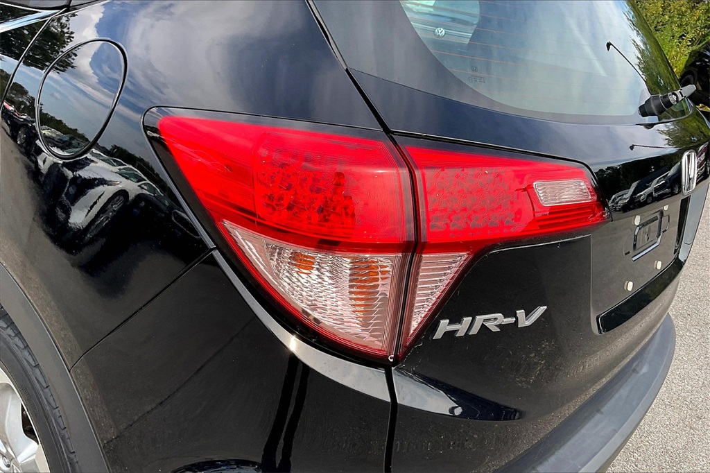 2017 Honda HR-V LX - Photo 29