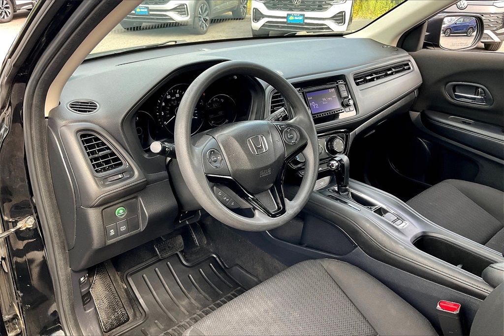 2017 Honda HR-V LX - Photo 8