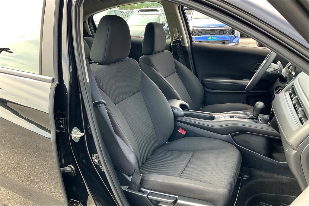 2017 Honda HR-V LX - Photo 10