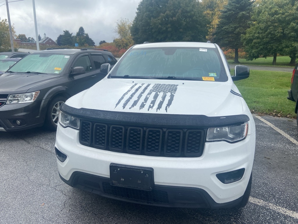 2017 Jeep Grand Cherokee Laredo - Photo 2