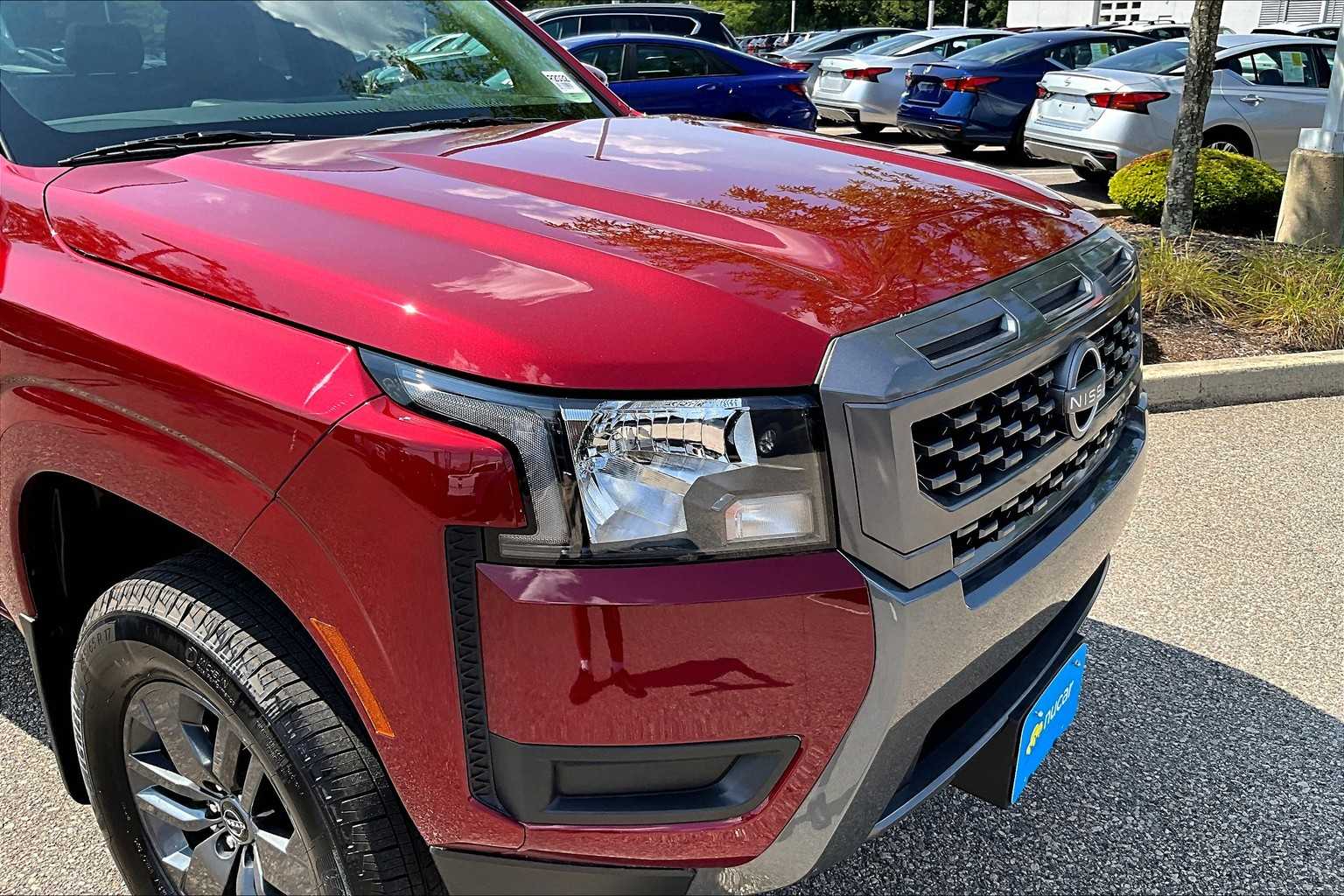2025 Nissan Frontier SV - Photo 32