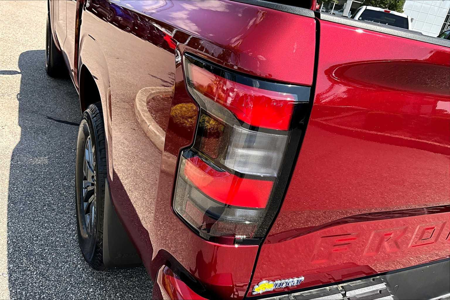 2025 Nissan Frontier SV - Photo 33