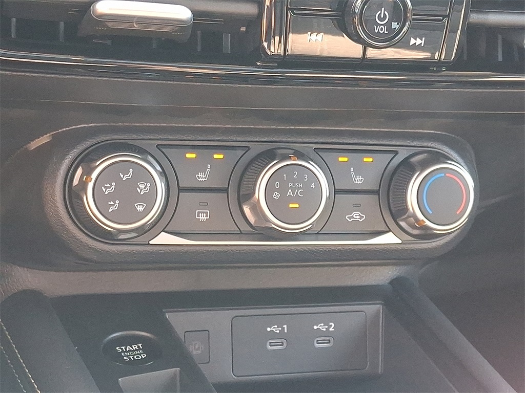2025 Nissan Kicks SV - Photo 12