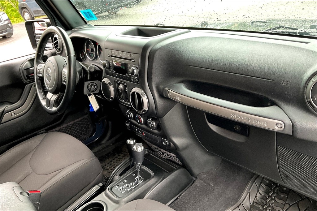2017 Jeep Wrangler Unlimited Sport - Photo 13