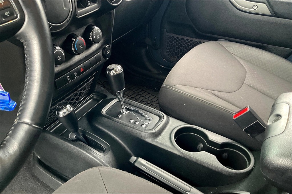 2017 Jeep Wrangler Unlimited Sport - Photo 18