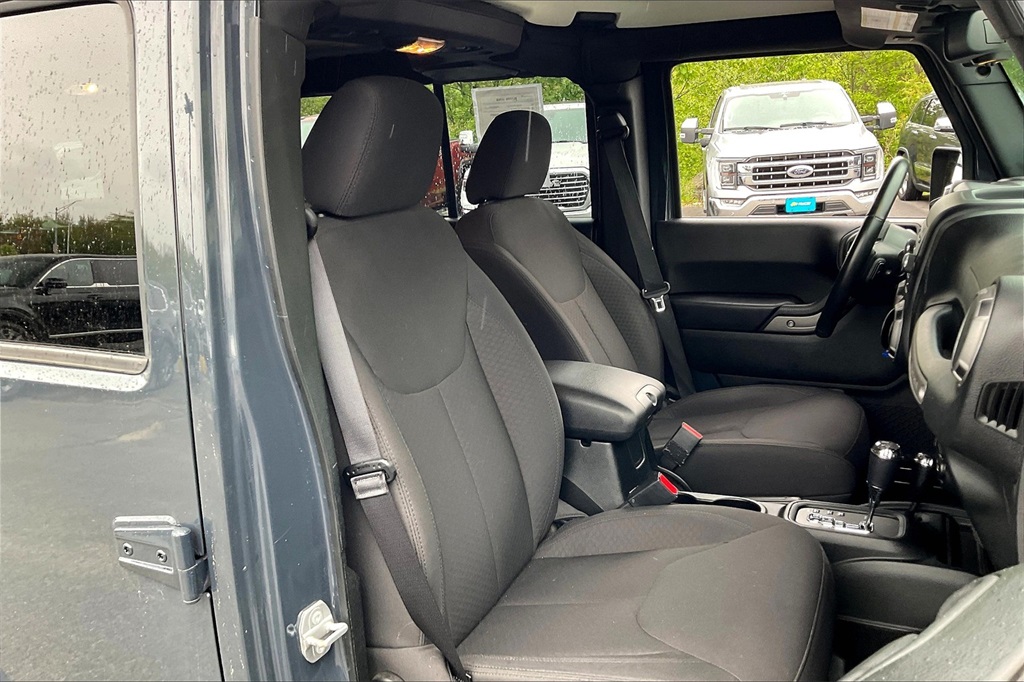 2017 Jeep Wrangler Unlimited Sport - Photo 10