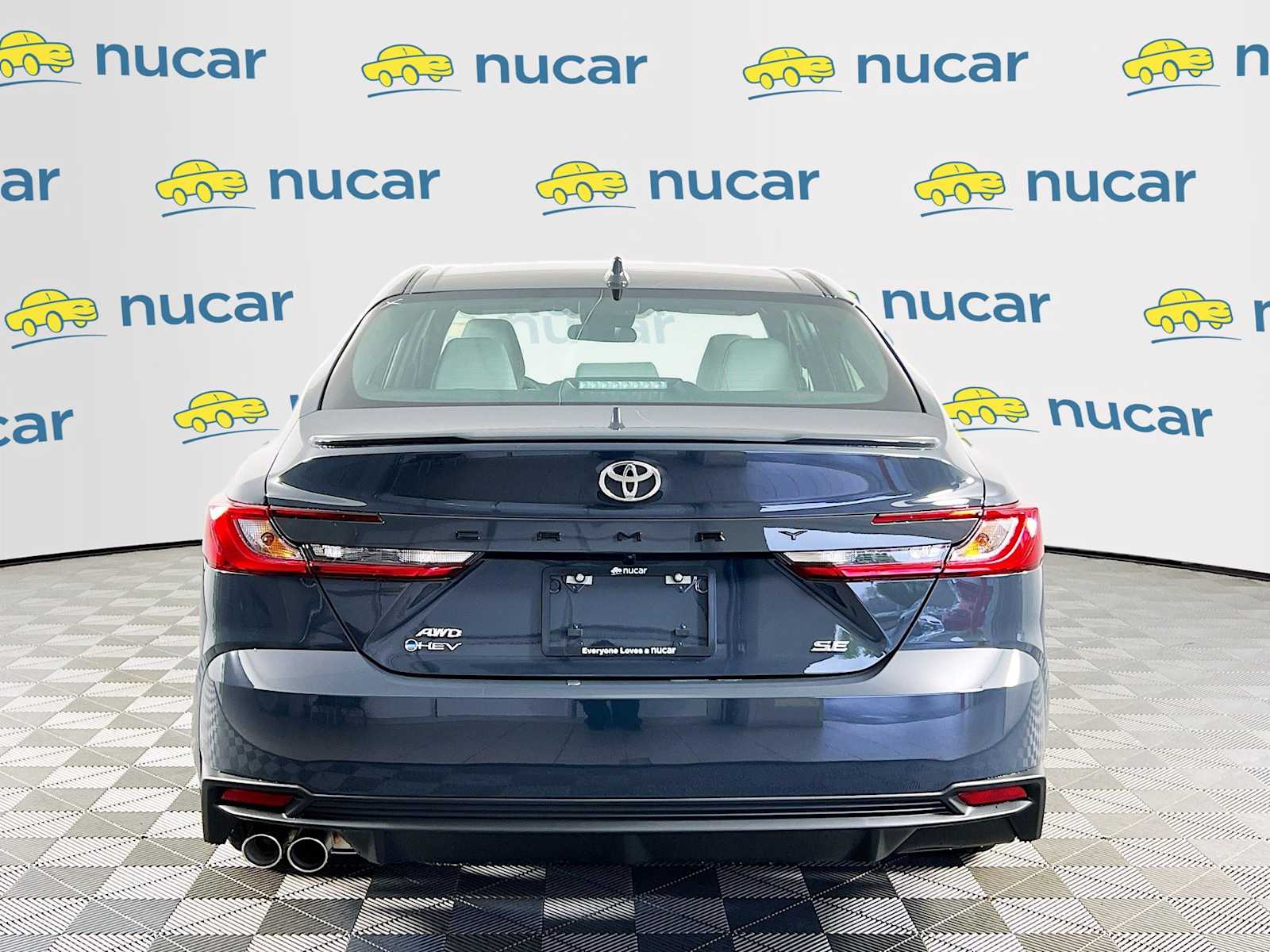 2025 Toyota Camry SE - Photo 5