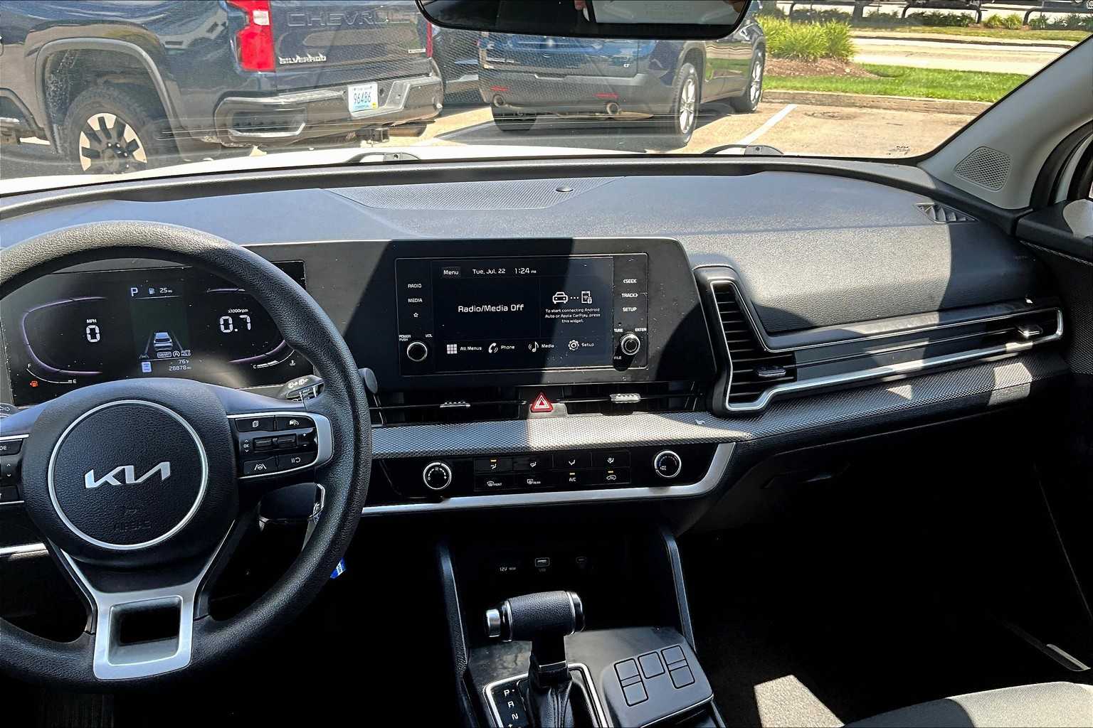 2023 Kia Sportage LX - Photo 18