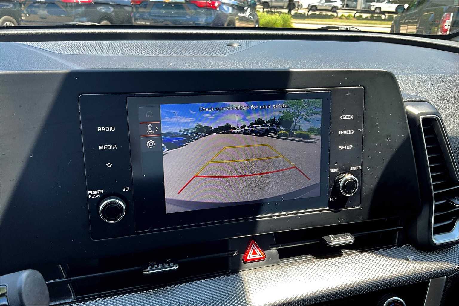 2023 Kia Sportage LX - Photo 19