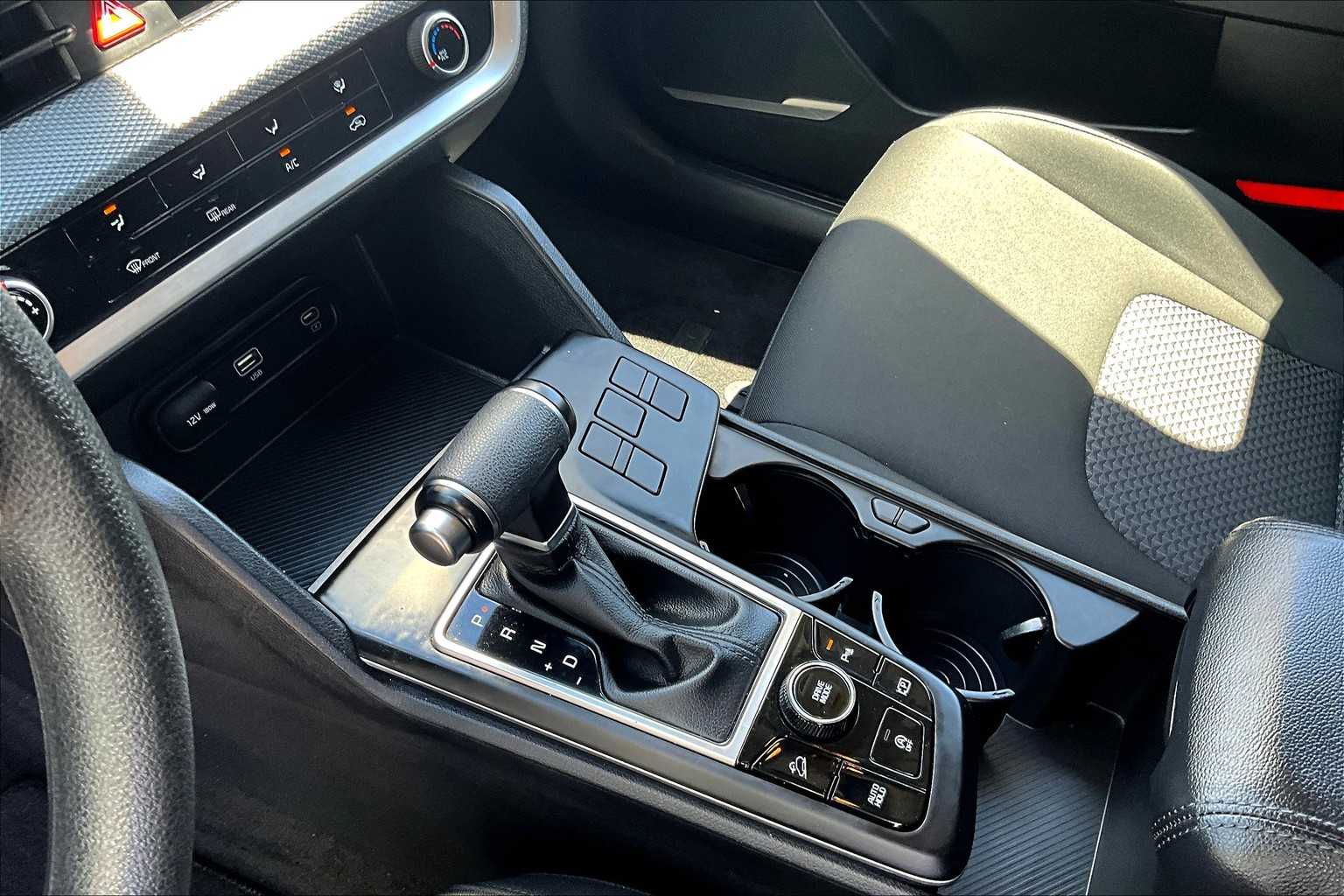 2023 Kia Sportage LX - Photo 20