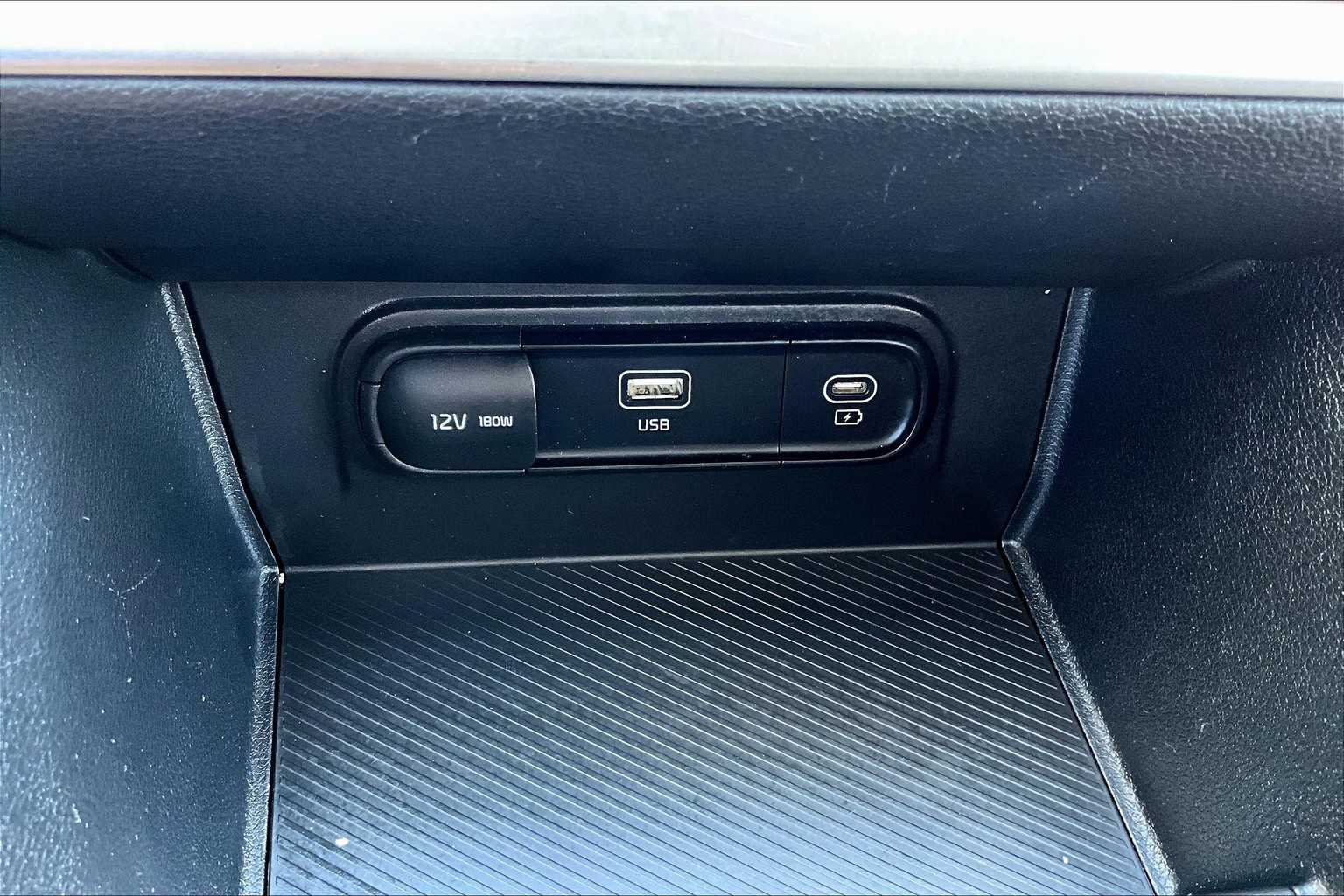 2023 Kia Sportage LX - Photo 25