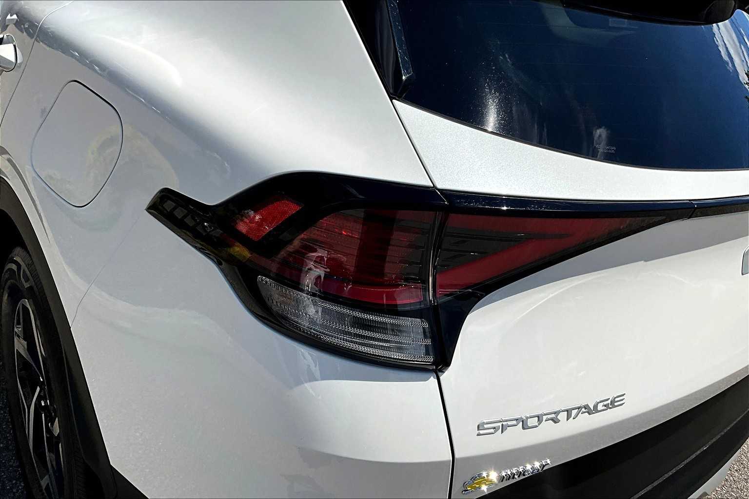 2023 Kia Sportage LX - Photo 32