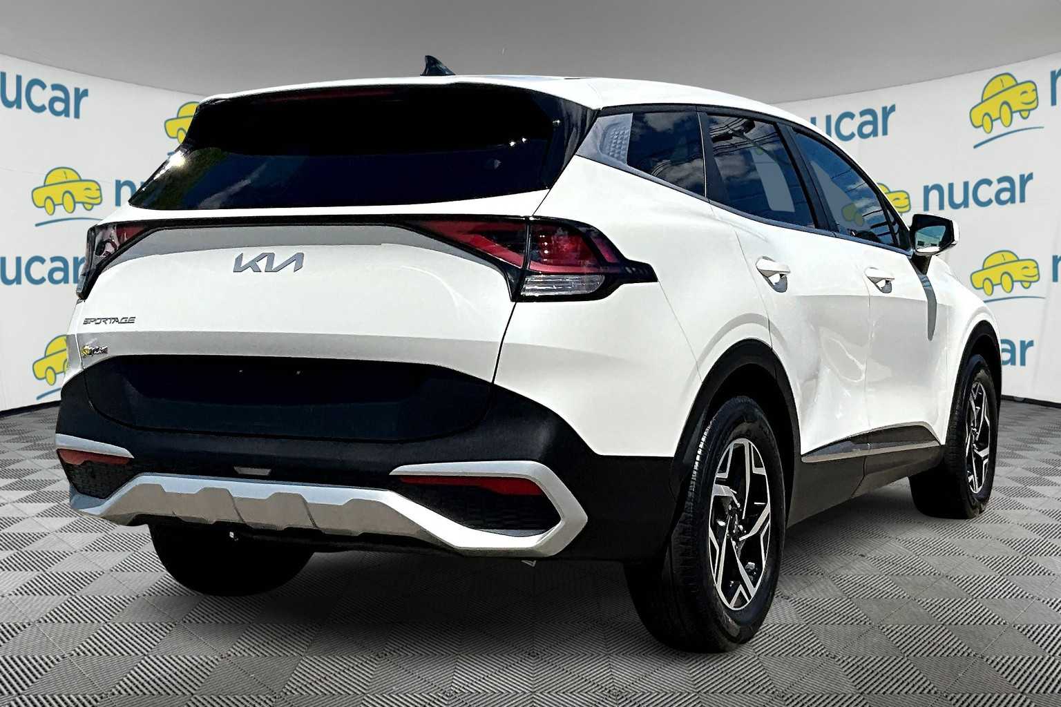 2023 Kia Sportage LX - Photo 6